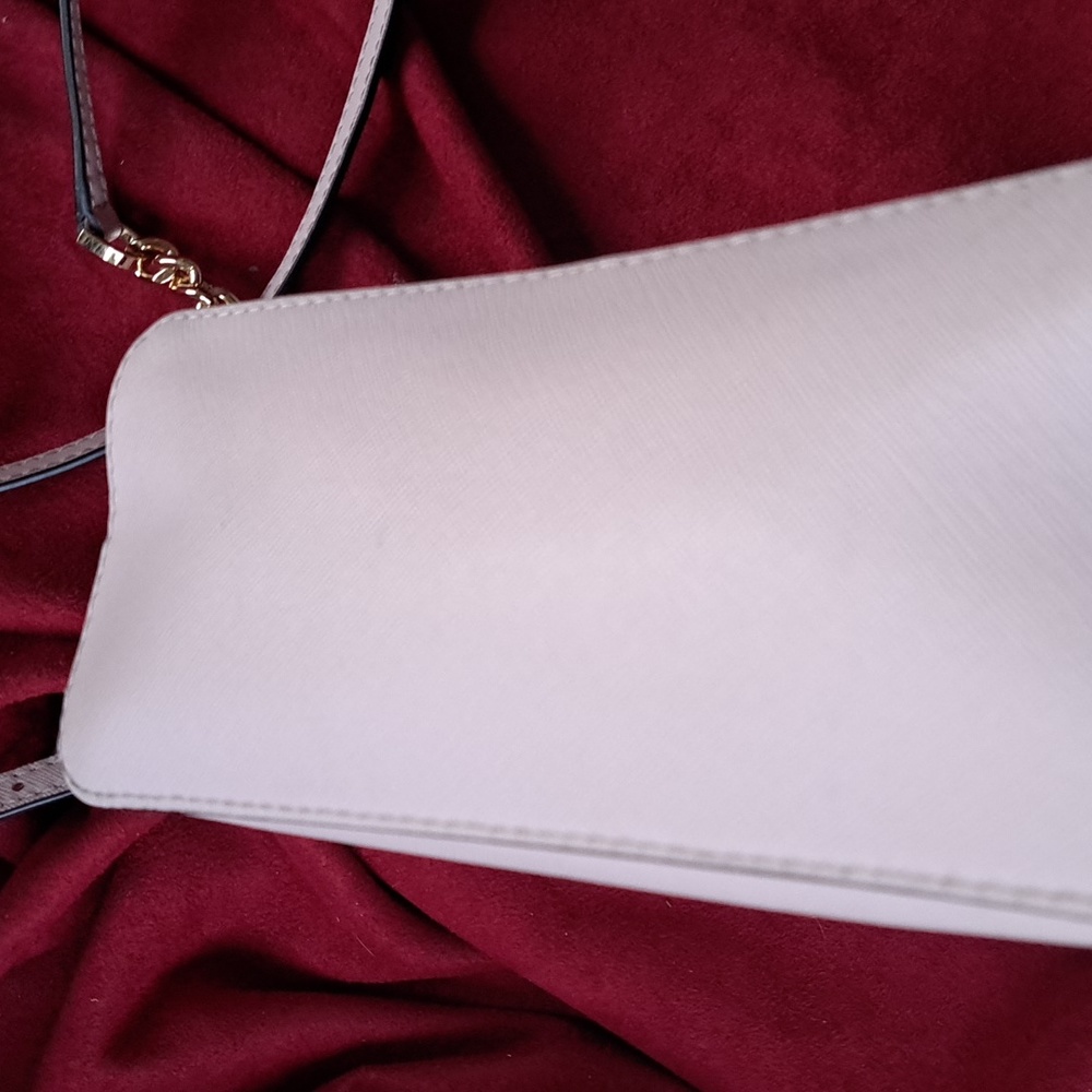 🎁 SOLD NEW Michael Kors Pink Dome Design Leather Crossbody Excellent Cond. - Picture 9 of 11